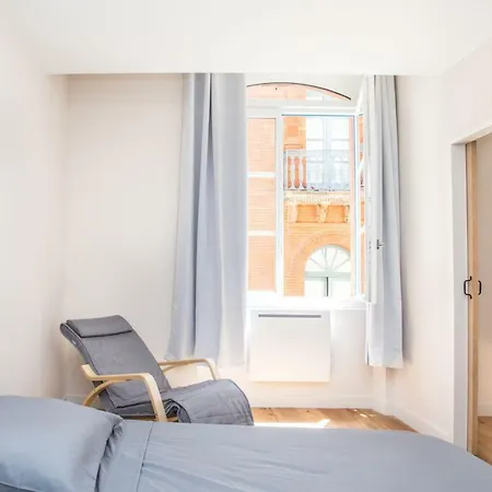 4 - Standing, Moderne Et Tout Equipe - Carmes,